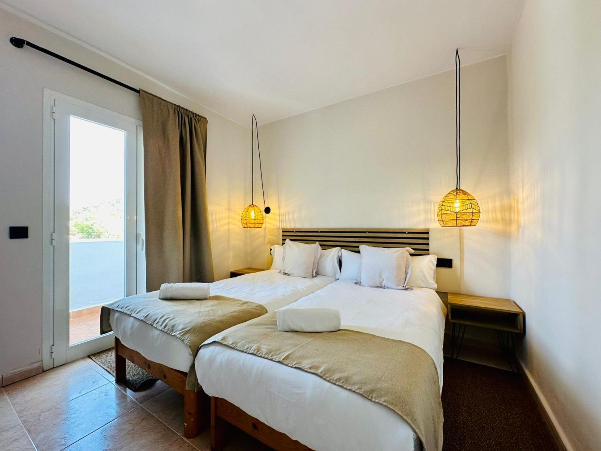Apartamentos Ses Veles Кала-Льонга Екстер'єр фото