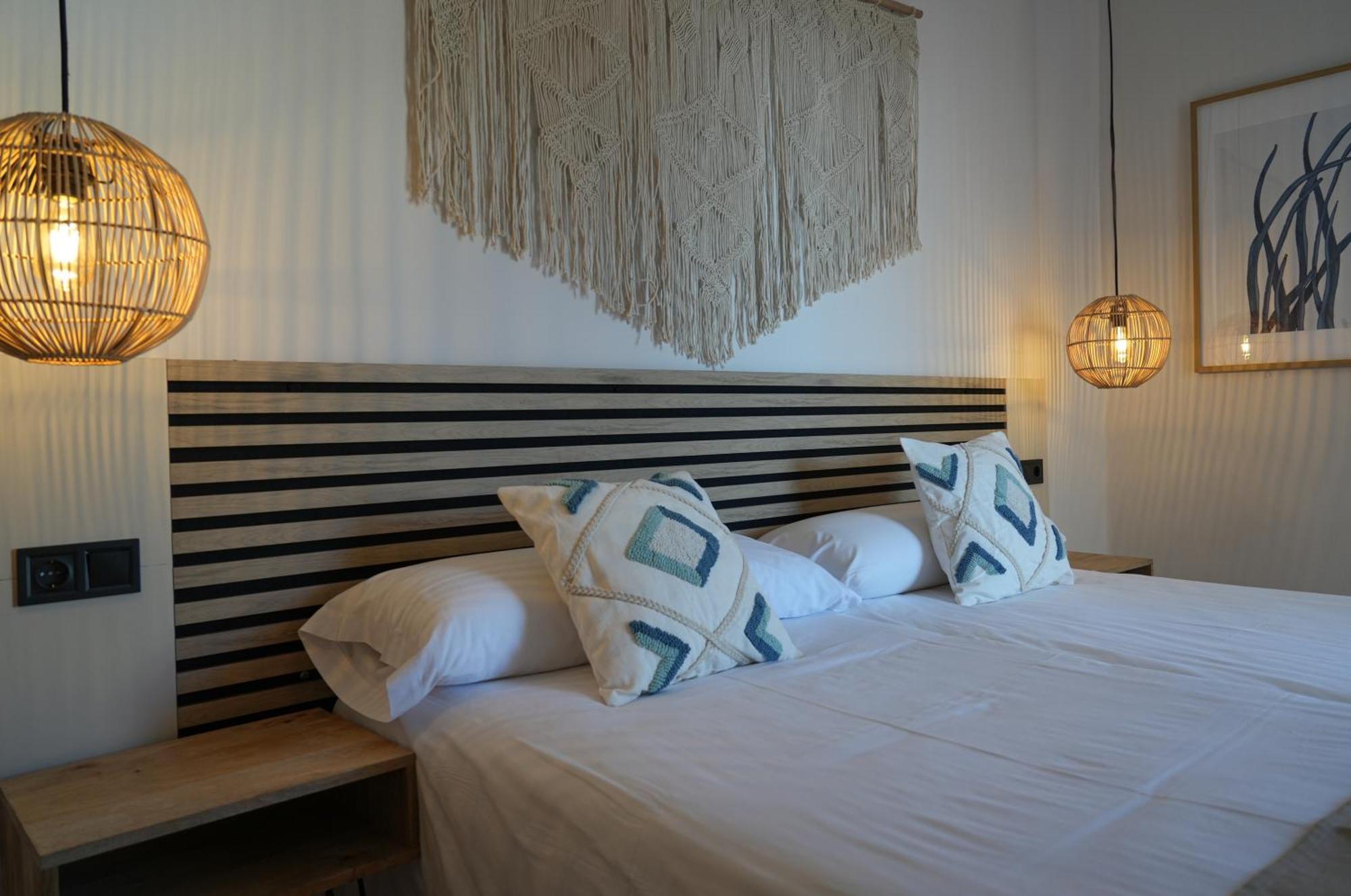 Apartamentos Ses Veles Кала-Льонга Екстер'єр фото
